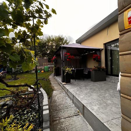 Chatka Pod Martinskymi Holami S Klimatizaciou Buitenkant foto